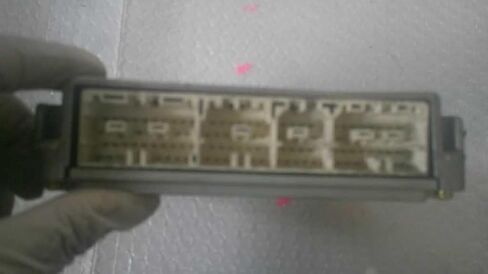 Engine ECM Control Module Fits 1998 98 Compatible with Toyota Sienna 89661-08011 8966108011 in Kuwait