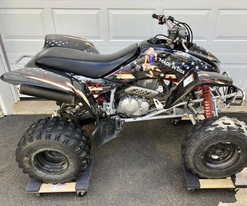 مجموعة رسومات AMR Racing ATV: ملصقات رباعية لسيارة Honda TRX 400EX (1999-2007)، تتميز بتصميم سام باللون الأبيض والأحمر، قم بتحويل رحلتك باستخدام ملصقات ATV الجديدة! in Kuwait