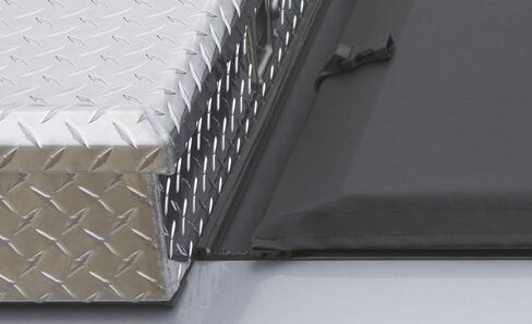 الوصول إلى غطاء Tonneau القابل للطي لإصدار Toolbox 61339 in Kuwait