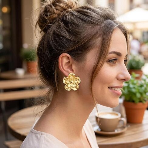 8 PCS Earring Backs for Droopy Ears, Earring Lifters for Droopy Ears, Flower Shape Earring Support Backs for Heavy Earrings, Secure Locking Design for Stud Earrings, 8-Piece Set in Gold and Silver in Saudi Arabia