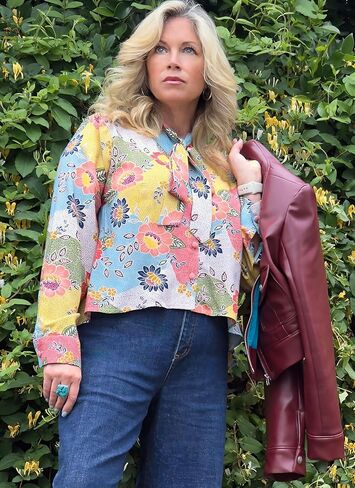 Know Me ME2137N5 Misses' V-Neck Button Down Blouse and Cropped Jacket Sewing Pattern Packet by Lynn Brannelly, Design Code ME2137, Sizes 10-12-14-16-18 in Kuwait
