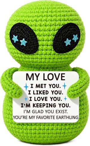 Xinezaa Anniversary Romantic Gifts Boyfriend Girlfriend, I Love You Birthday Him Her Gifts, Cute Handmade Green Alien Crochet with Romantic Message Card, Long Distance Relationship Gift in Saudi Arabia