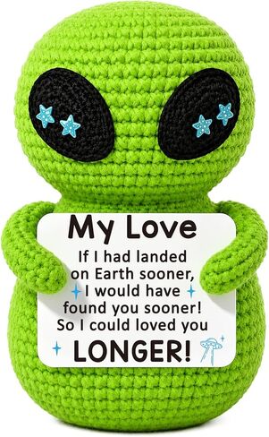 Xinezaa Anniversary Romantic Gifts Boyfriend Girlfriend, I Love You Birthday Him Her Gifts, Cute Handmade Green Alien Crochet with Romantic Message Card, Long Distance Relationship Gift in Saudi Arabia