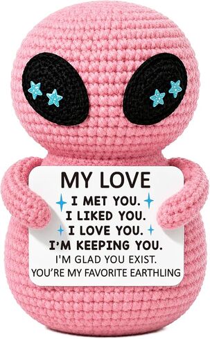 Xinezaa Anniversary Romantic Gifts Boyfriend Girlfriend, I Love You Birthday Him Her Gifts, Cute Handmade Green Alien Crochet with Romantic Message Card, Long Distance Relationship Gift in Saudi Arabia