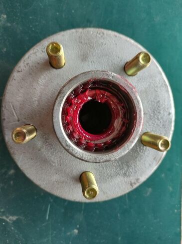 Boat Trailer Hub Kit 2500lb Galvanized 5 Lug Fully Greased Bearings w/Cap in Kuwait