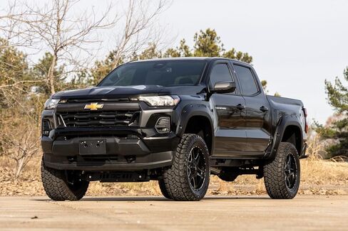 Rough Country Pocket Fender Flares for Chevy Colorado (2023-2026) - 1" Tire Coverage, 5.75" Height, Riveted Style, UV-Resistant ABS, Paintable Matte Black in Kuwait