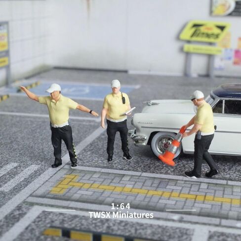Traffic Police Officers Enforcing The Law 3pcs, 1:64 Scale, Transportation, Miniature Models, Suitable for DIY Landscapes, Creative Scenes, Matching and Macro Photography in Saudi Arabia