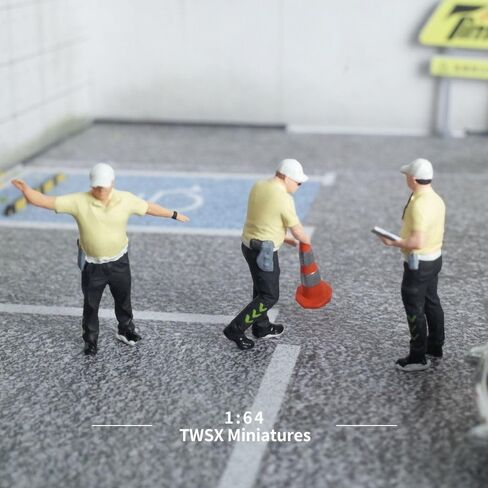 Traffic Police Officers Enforcing The Law 3pcs, 1:64 Scale, Transportation, Miniature Models, Suitable for DIY Landscapes, Creative Scenes, Matching and Macro Photography in Saudi Arabia