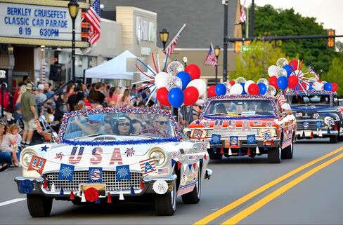 57PCS 4th of July Parade Car Decoration Kit: Flag, Tinsel Garlands, Banners, Etc - Red White Blue Decor for Patriotic Independence Day Party Favors in Kuwait