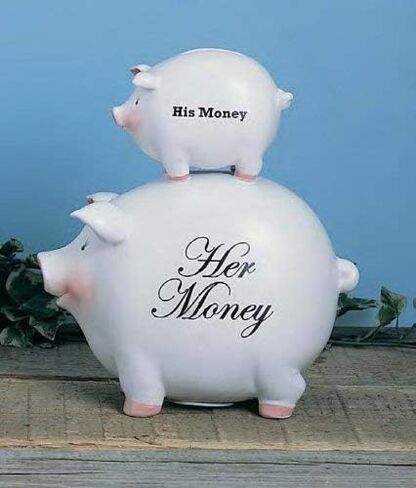 Young's Inc. بنك الخنزير الخزفي His Money/Her Money - 7 بوصة طول × 4 بوصة عرض × 8 بوصة ارتفاع - هدايا خطوبة للأزواج in Kuwait