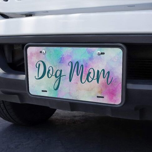 الرسومات والمزيد من لوحة ترخيص علامة الغرور المعدنية الجديدة من Dog Mom in Kuwait