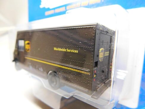 WALTHERS HO Scale SCENEMASTER UPS Van Worldwide Service W949-12100 in Kuwait
