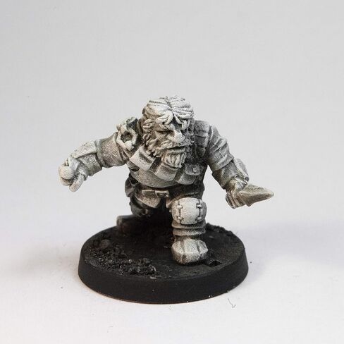 Stonehaven Miniatures Male Dwarven Rogue Miniature Figure، 100% بيوتر معدني - طول 32 مم - (لألعاب الحرب على الطاولة بمقياس 28 مم) - صنع في الولايات المتحدة الأمريكية in Kuwait