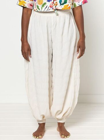 Style Arc Sewing Pattern - Sophia Woven Bubble Skirt and Pant (Sizes 18-30) in Kuwait