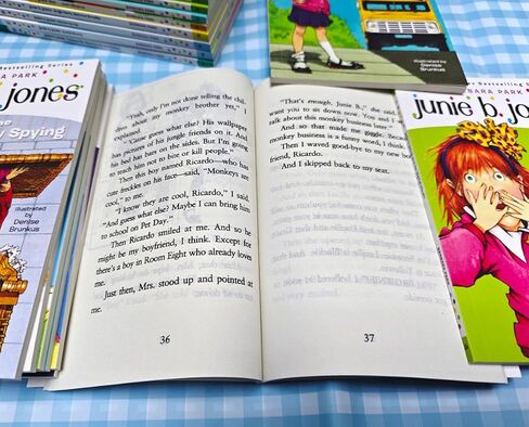 مجموعة Junie B. Jones 1-28 مجموعة غلاف ورقي محاصر مجموعة Junie B Jones 28 مع صندوق in Kuwait