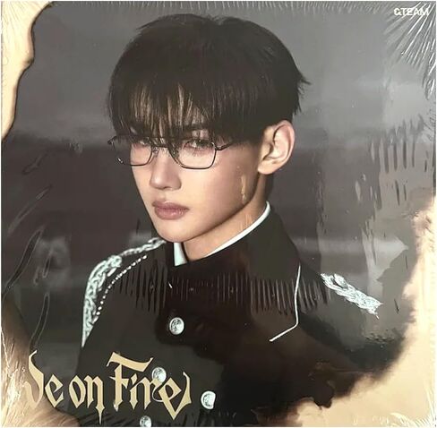 &TEAM We on Fire ألبوم EP الثالث [JO Solo Ver.] قرص مضغوط + بطاقة صورة + بطاقة صورة للوحدة + مظروف + ملصق شخصية + صورة غنائية in Kuwait