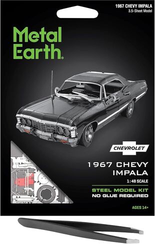 مجموعة نماذج معدنية من Fascinations Metal Earth 1967 Chevy Impala مع ملاقط in Kuwait