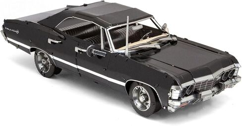 مجموعة نماذج معدنية من Fascinations Metal Earth 1967 Chevy Impala مع ملاقط in Kuwait