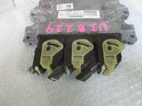 وحدة التحكم في المحرك ECM 1.6L تناسب 16-17 متوافقة مع Fiesta GA6A-12A650-GA GA6A12A650GA in Kuwait