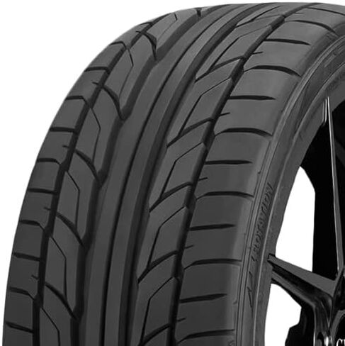 NITTO 235/40ZR18 95W XL NITTO NT555 G2 BW in Kuwait