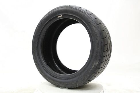 NITTO 235/40ZR18 95W XL NITTO NT555 G2 BW in Kuwait