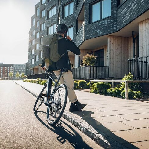 Thule Paramount Bike Commuter Backpack - 20L Capacity - Adjustable fit - 16" Padded Laptop Sleeve and 11" Tablet Pocket - Rolltop Closure - Side Phone Pocket - Taillight Loop in Kuwait