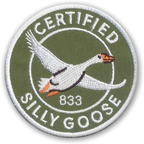 رقعة مطرزة من Silly Goose بالحديد على شارة أوزة مضحكة للسترات وحقائب الظهر والقبعات والجينز والملابس DIY (رقعة مستديرة 3 بوصات) in Kuwait