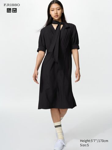 فستان بعقدة عنق من Uniqlo in Kuwait