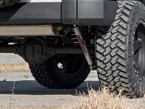 Rough Country 3.5-4.5" N3 Front Shock Absorbers for 97-06 Jeep TJ | 84-01 XJ - 23171_F in Kuwait