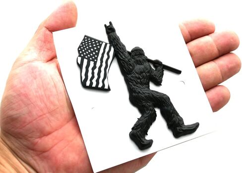 1x Sasquatch Car Badge Emblem Fishing USA Flag Decal Compatible with Ford Bronco Universal Car Truck SUV (Colorful USA Flag-Matte Black) in Saudi Arabia