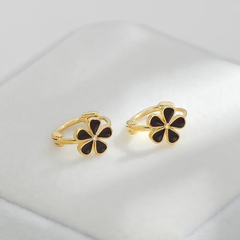 Daisy Flower Huggie Statement Earrings for Women Teen Girls,14K Gold Mini Small White Black Floral Cartilage Hoop Earrings Party Prom Trendy Kawaii Jewelry Gifts in Saudi Arabia