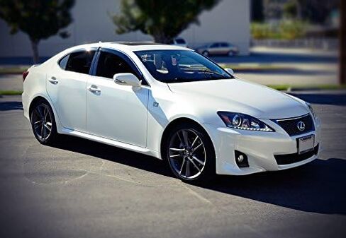 أقنعة نافذة WellVisors منحرفة للرياح متوافقة مع Lexus IS250 IS350 ISF سيدان 2006-2013 مع واقيات مطر من الكروم 3-847LX011 in Kuwait