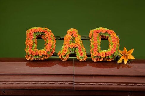 إطار زهور الواحة، حروف إسفنجية زهور DAD مثبتة على الحامل - زهور التعاطف والمناسبات in Kuwait