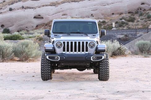 نظام الرفع Fabtech K4162 Sport II 3 بوصة. رفع مع ملحقات الصدمات لنظام الرفع PN[FTS24243/FTS24241] Sport II in Kuwait