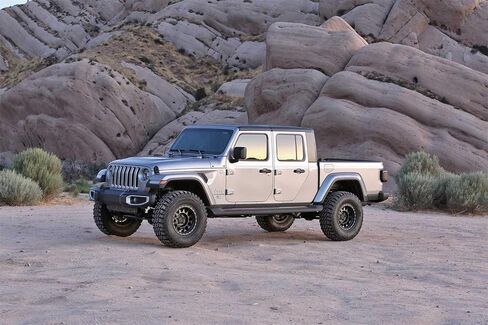 نظام الرفع Fabtech K4162 Sport II 3 بوصة. رفع مع ملحقات الصدمات لنظام الرفع PN[FTS24243/FTS24241] Sport II in Kuwait