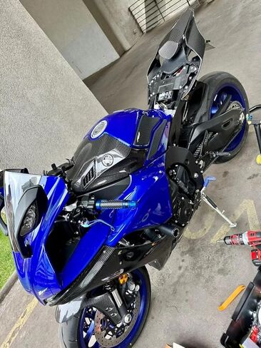 Motorcycle R1 Rear Seat Side Panels 100% Real Carbon Fiber Tail Fairings Parts For Yamaha R1 R1M 2015 2016 2017 2018 2019 2020-2024 2025 in Saudi Arabia