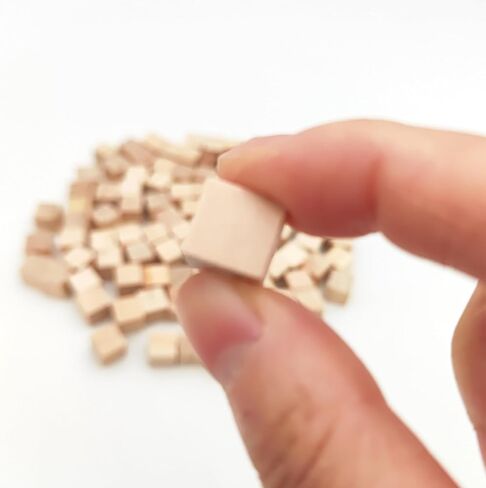 100PCS Unfinished Wooden Cubes, 0.4 inch Blank Square Wood Blocks Natural Wooden Blocks for Crafts, Carving and DIY Projects in Kuwait
