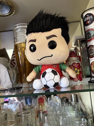 Ronaldo Plush – Soccer Star Collectible with Jersey Number 7 – Peluche de Ronaldo – Soccer Gift for Boys, Girls & Fans – Number 7 Soccer Player Plush Toy in Kuwait