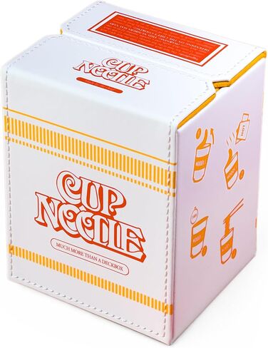 صندوق تخزين من نوع SleeveChief Instant Ramen Premium Design TCG | جلد نباتي وصندوق بطاقات تجارية داخلية ناعمة لأكثر من 100 بطاقة ذات أكمام مزدوجة | إغلاق مغناطيسي قوي لجميع ألعاب البطاقات in Kuwait