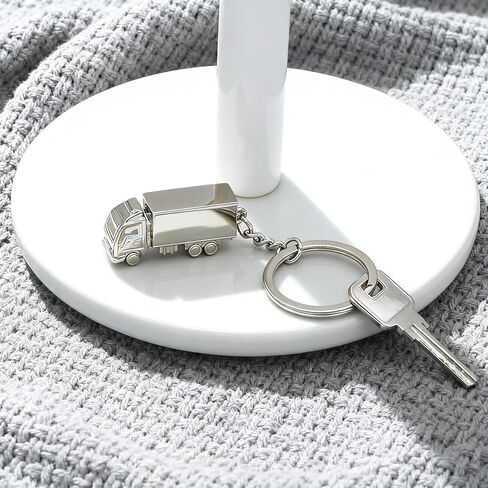 2PCS Semi Trailer Truck Keychain Bag Charms Metal Cute Freight liner Trucker Car Key Chain Ring Pendant for Men Boys in Kuwait