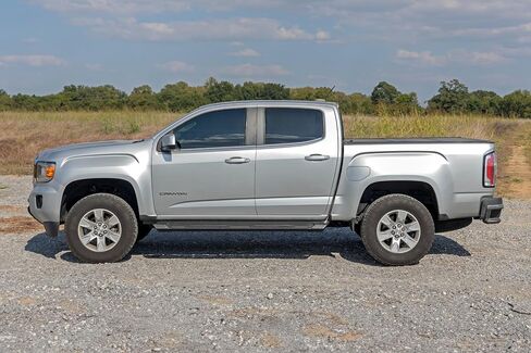 ألواح تشغيل من الألومنيوم Rough Country HD2 لسيارة Chevy Colorado & GMC Canyon (2015-2025) - كابينة طاقم - 5 بوصات واسعة غير قابلة للانزلاق، سهلة التركيب بمسامير in Kuwait