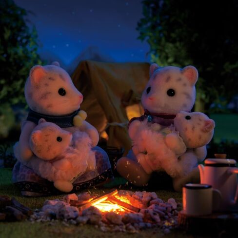 Sylvanian Families - 5814 Snow Leopard Family, Playset with Animal Figure, Velvety Animal Figures, Leopards, Toys for Children Aged 3 and Up in Saudi Arabia