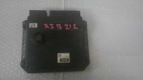 وحدة التحكم في المحرك ECM 4WD تناسب 09-10 متوافقة مع Toyota RAV4 89661-42J90 8966142J90 in Kuwait