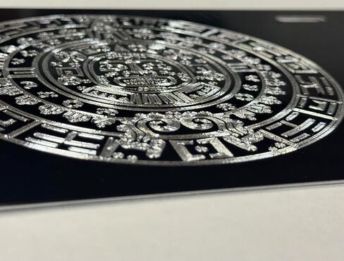 بطاقة سيارة بتقويم Mayan Aztec محفورة بالألماس على لوحة ترخيص من الألومنيوم الأسود in Kuwait