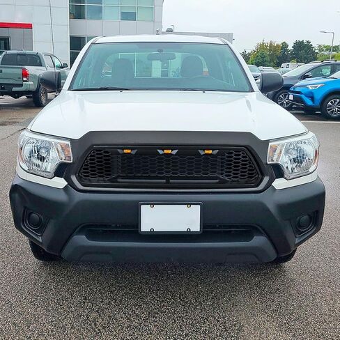 Spec-D Tuning Matte Black Mesh Style Front Hood Grille مع أضواء LED متوافقة مع 2012-2015 Toyota Tacoma in Kuwait