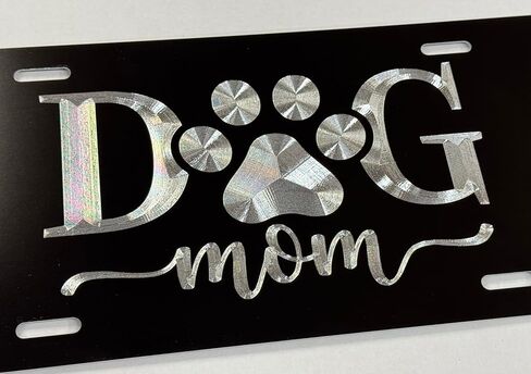 لوحة ترخيص أمامية من الألومنيوم محفورة بالألماس وعلامة سيارة Dog Mom in Kuwait