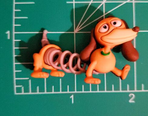 قم بتزيين الأزرار والزخارف - Buzz Lightyear، Woody، Slinky Dog in Kuwait