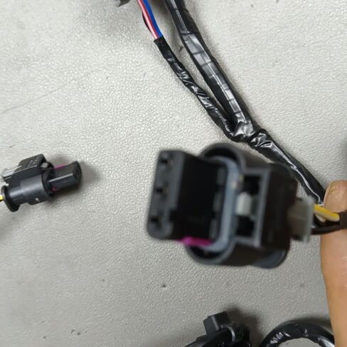 1PCS Rear bar line Speed OEM LR074182 GK7215B484EC in Kuwait