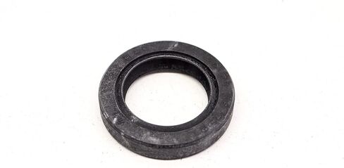 Honda 91252-888-003 Oil Seal (25X38X7) in Kuwait
