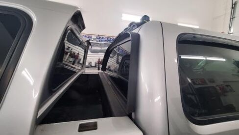 EZ Lip Truck Boot Universal Rear Window Seal for Camper Shells & Truck Caps in Saudi Arabia